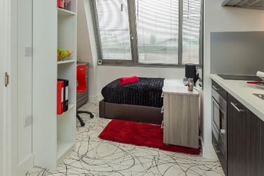1 bed studio, Queens Terrace, City Centre, Southampton, SO143LR - Image 12